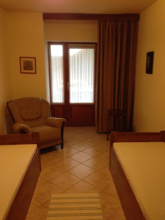 Juhasz Fogado Bed & Breakfast Fonyod Room photo
