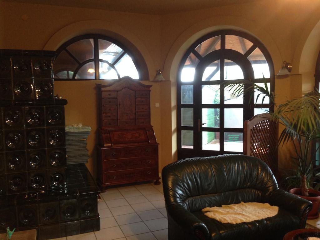 Juhasz Fogado Bed & Breakfast Fonyod Exterior photo