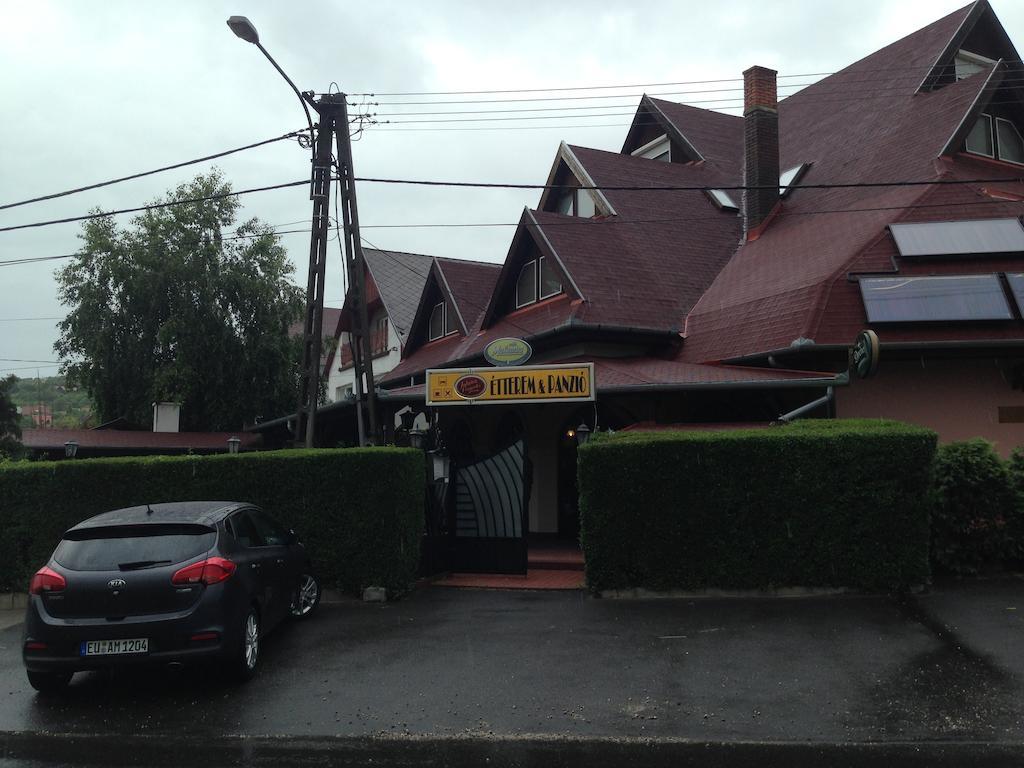 Juhasz Fogado Bed & Breakfast Fonyod Exterior photo